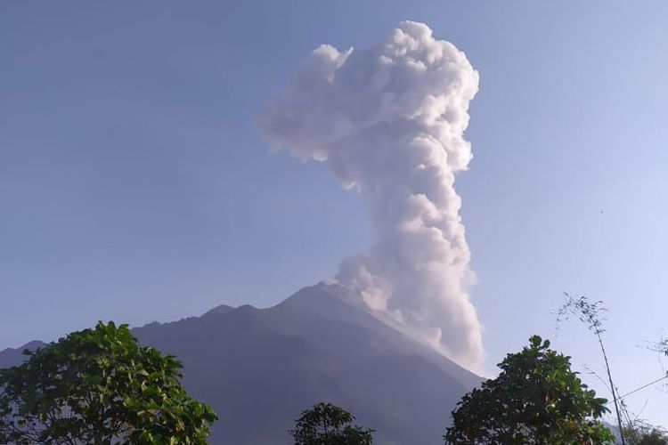 Gunung Merapi Erupsi, Awan Panasnya Berpotensi Hingga Jarak 7 Kilometer