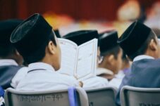 Sunnah Dibaca Setiap Malam Jumat, Ini Surat Al Kahfi Lengkap Ayat 1-110