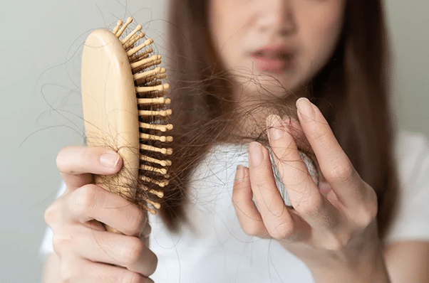 cara mengatasi rambut rontok mudah